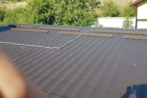 Метални керемиди модел Roof 8019 мат – с. Лозен, София