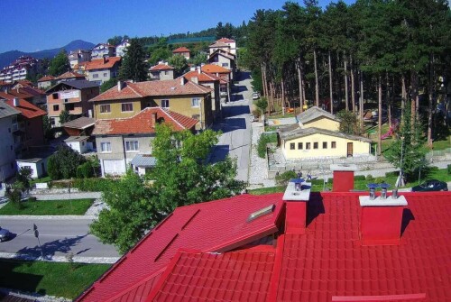 Покрив от метални керемиди Roof 3009 мат – завършен обект в гр. Велинград